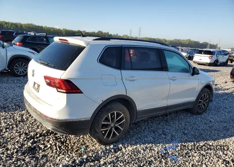 2021 Volkswagen Tiguan Se z USA, uszkodzony, nr VIN 3VV3B7AXXMM103894